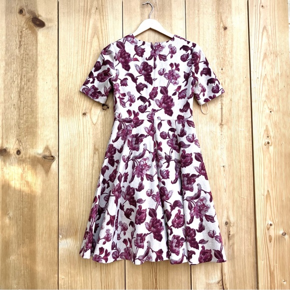 Gal Meets Glam NWT New Edith City Crepe Fit & Flare Roses Dress Sz 2P - Picture 9 of 12